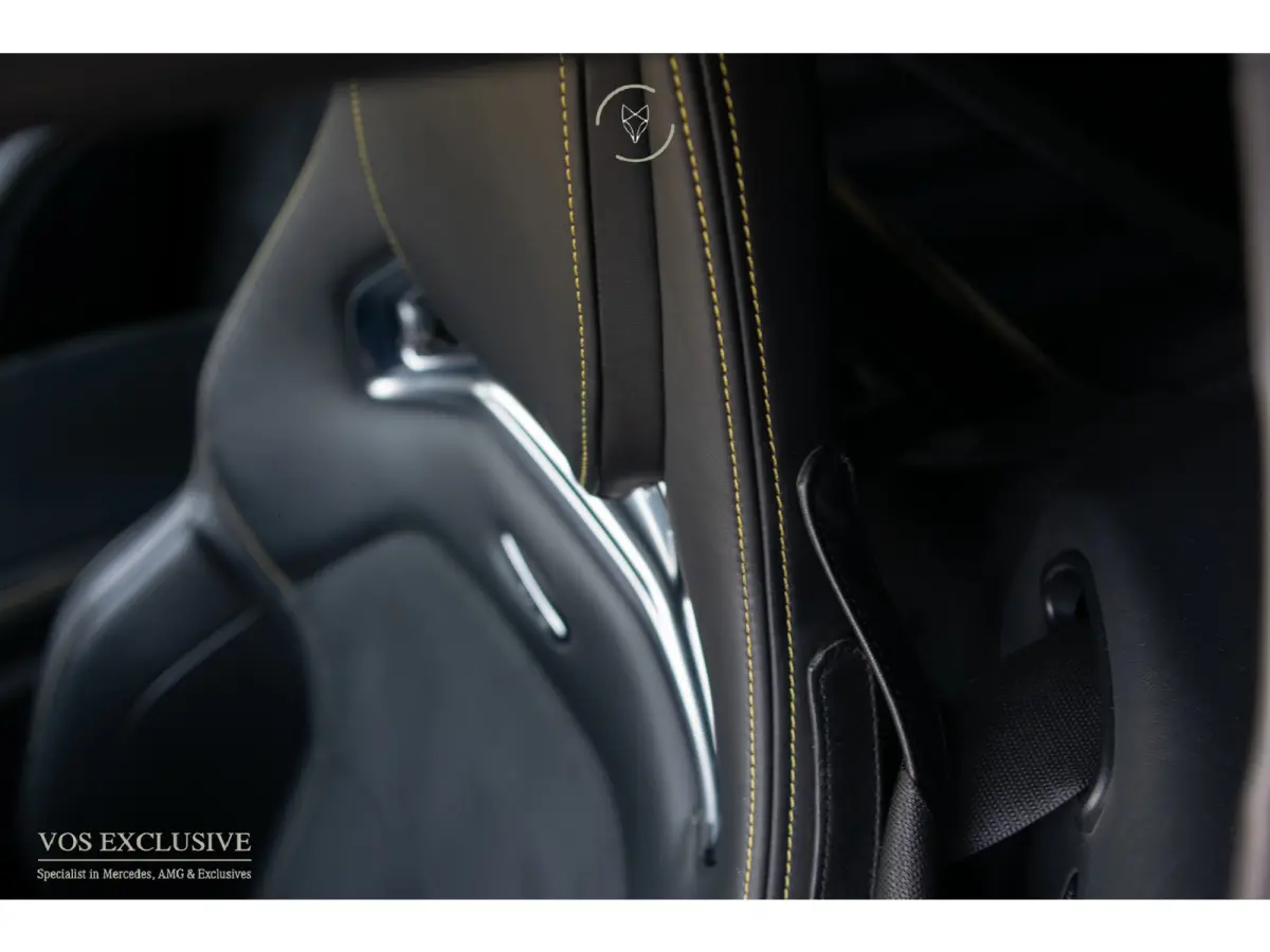 4.0 S Coupe Carbon in/exterieur|Ceramic|Dynamic plus|Designo|Performance stoelen|Dealer OH