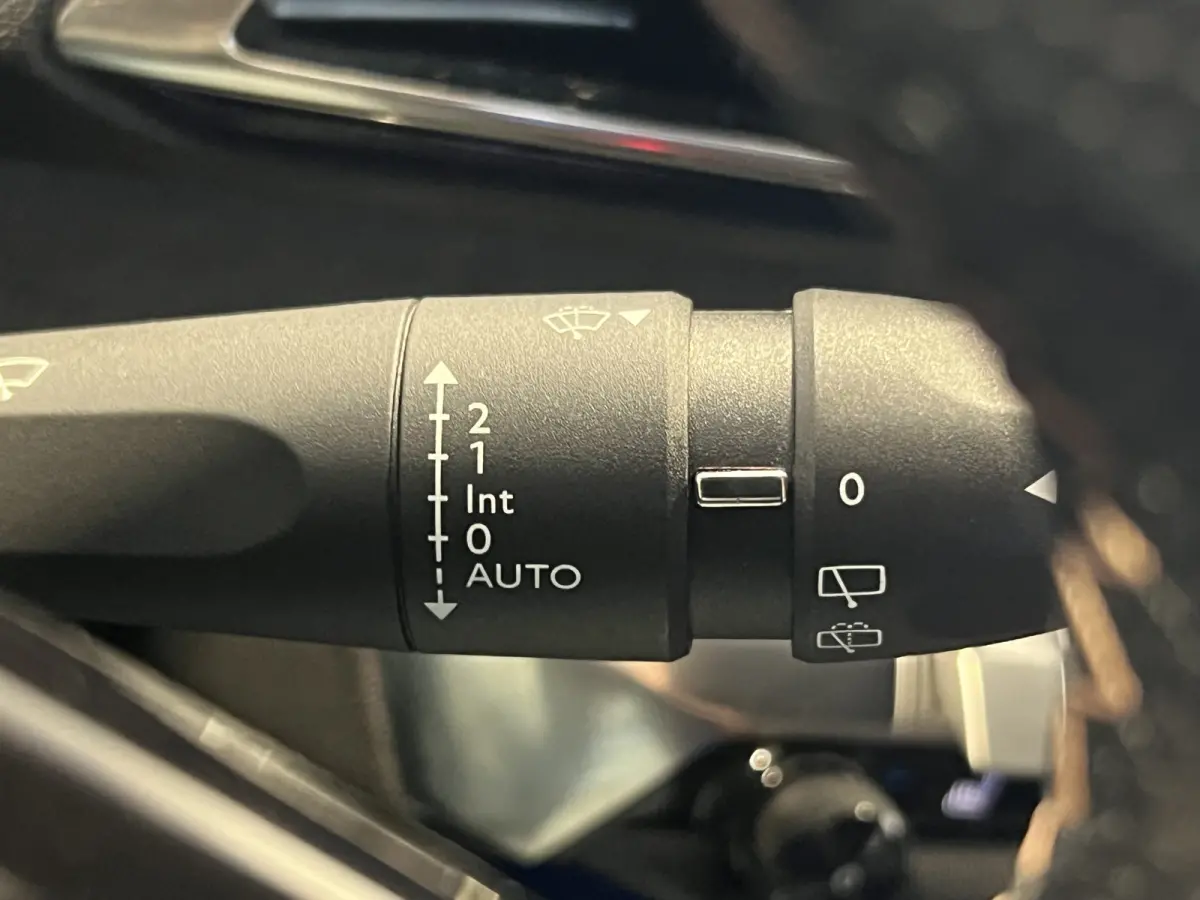 1.2 Turbo GT | Navigatie/Android/Apple Carplay | LM Velgen 18" | Voorstoelen Verwarmd + Massage | Cruise Control Adaptief | Airco |