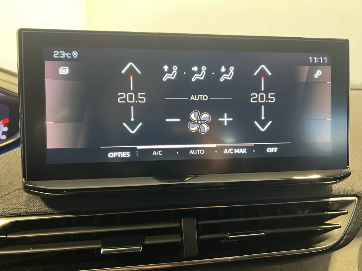 1.2 Turbo GT | Navigatie/Android/Apple Carplay | LM Velgen 18" | Voorstoelen Verwarmd + Massage | Cruise Control Adaptief | Airco |