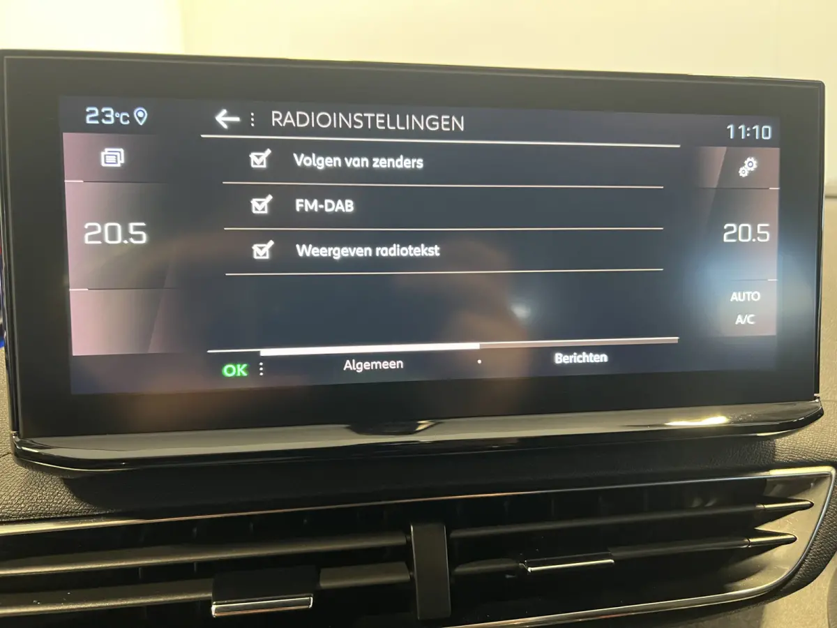 1.2 Turbo GT | Navigatie/Android/Apple Carplay | LM Velgen 18" | Voorstoelen Verwarmd + Massage | Cruise Control Adaptief | Airco |