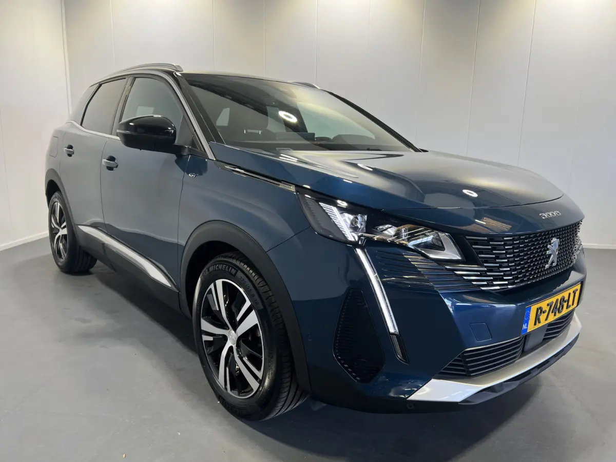 1.2 Turbo GT | Navigatie/Android/Apple Carplay | LM Velgen 18" | Voorstoelen Verwarmd + Massage | Cruise Control Adaptief | Airco |