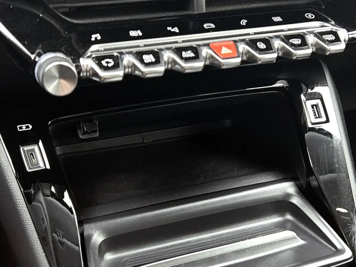 EV Allure Pack 50 kWh | ACCU 98% | Automaat | Camera | Navigatie | Parkeersensoren | Climate control | Apple carplay | Android auto | Privacy glass | Cruise control |