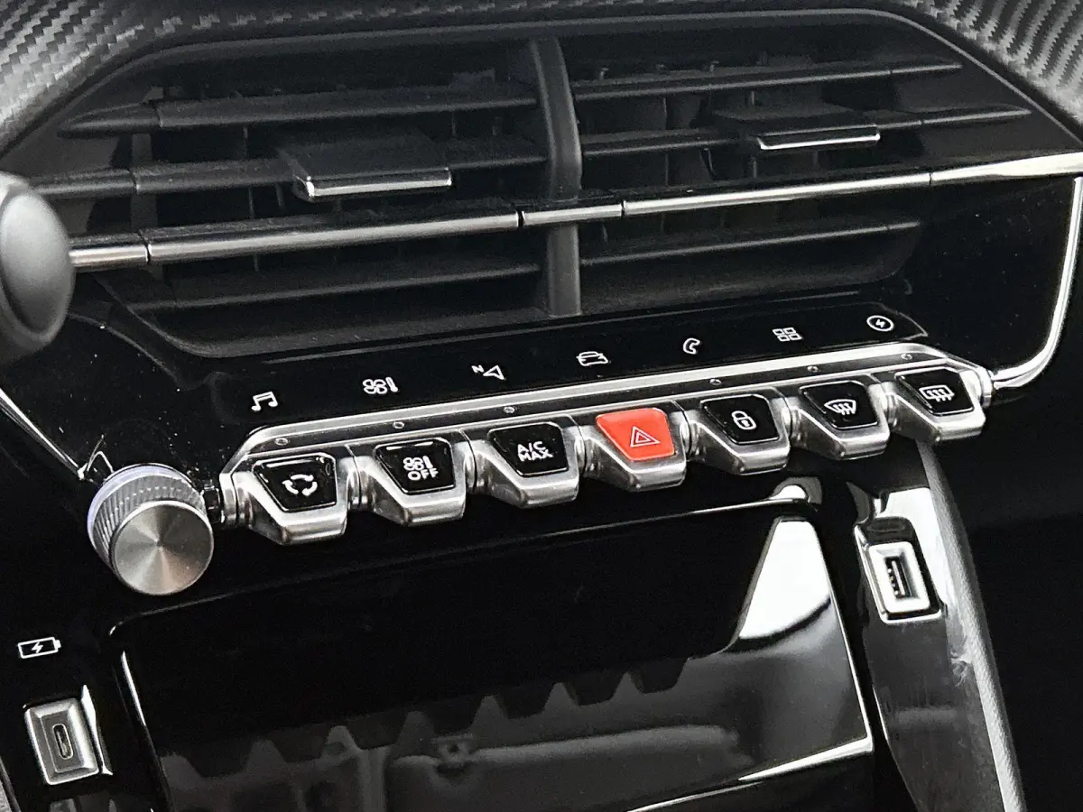 EV Allure Pack 50 kWh | ACCU 98% | Automaat | Camera | Navigatie | Parkeersensoren | Climate control | Apple carplay | Android auto | Privacy glass | Cruise control |