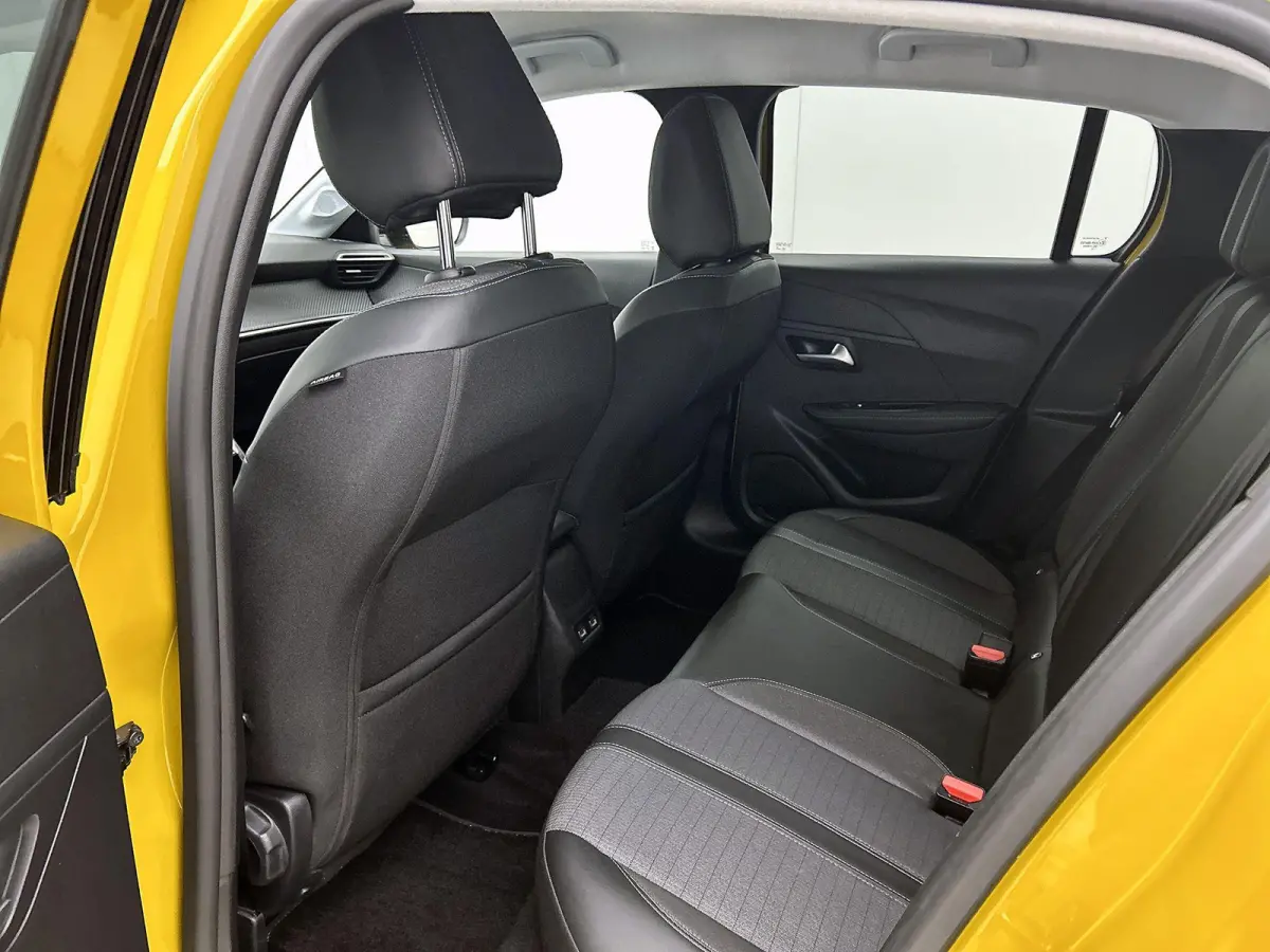 EV Allure Pack 50 kWh | ACCU 98% | Automaat | Camera | Navigatie | Parkeersensoren | Climate control | Apple carplay | Android auto | Privacy glass | Cruise control |