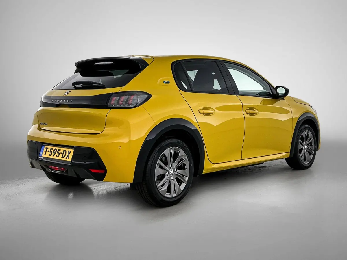EV Allure Pack 50 kWh | ACCU 98% | Automaat | Camera | Navigatie | Parkeersensoren | Climate control | Apple carplay | Android auto | Privacy glass | Cruise control |