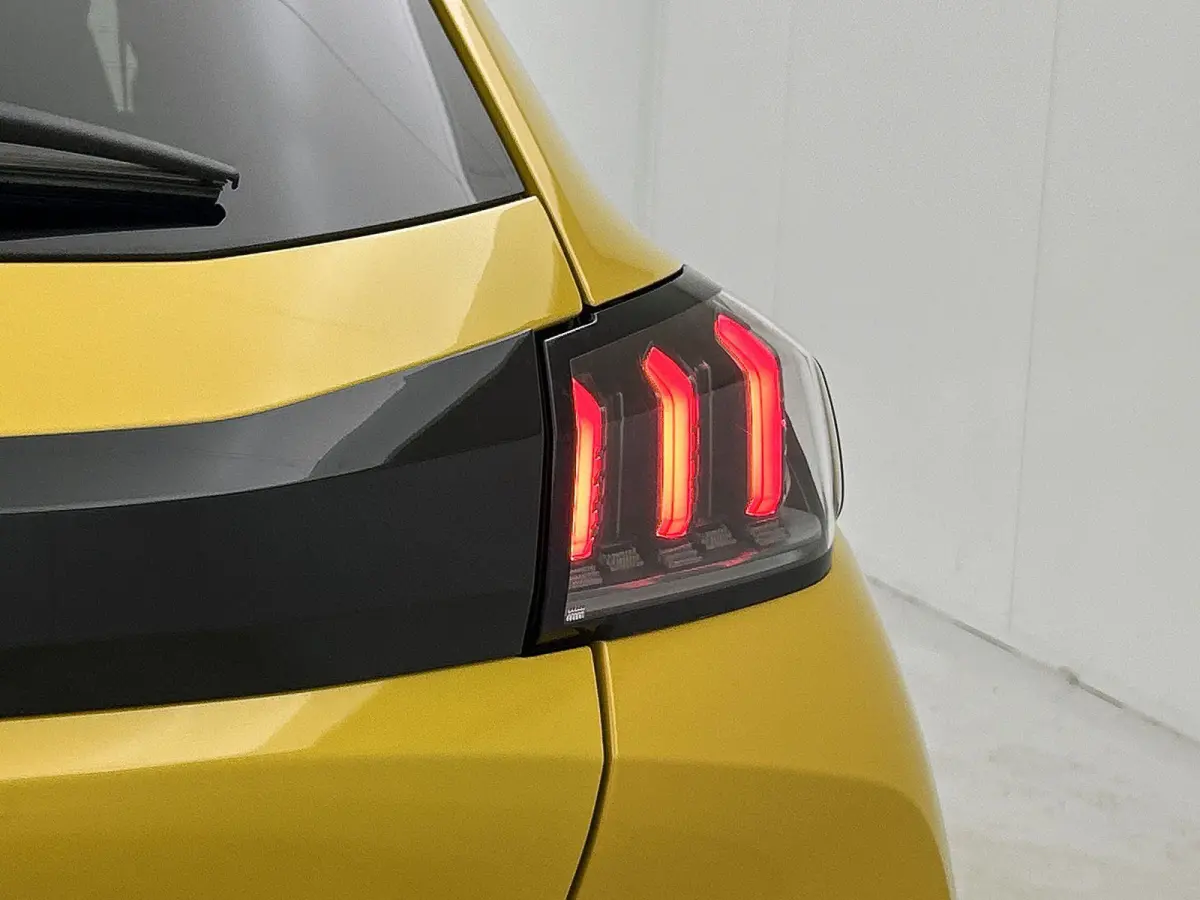 EV Allure Pack 50 kWh | ACCU 98% | Automaat | Camera | Navigatie | Parkeersensoren | Climate control | Apple carplay | Android auto | Privacy glass | Cruise control |