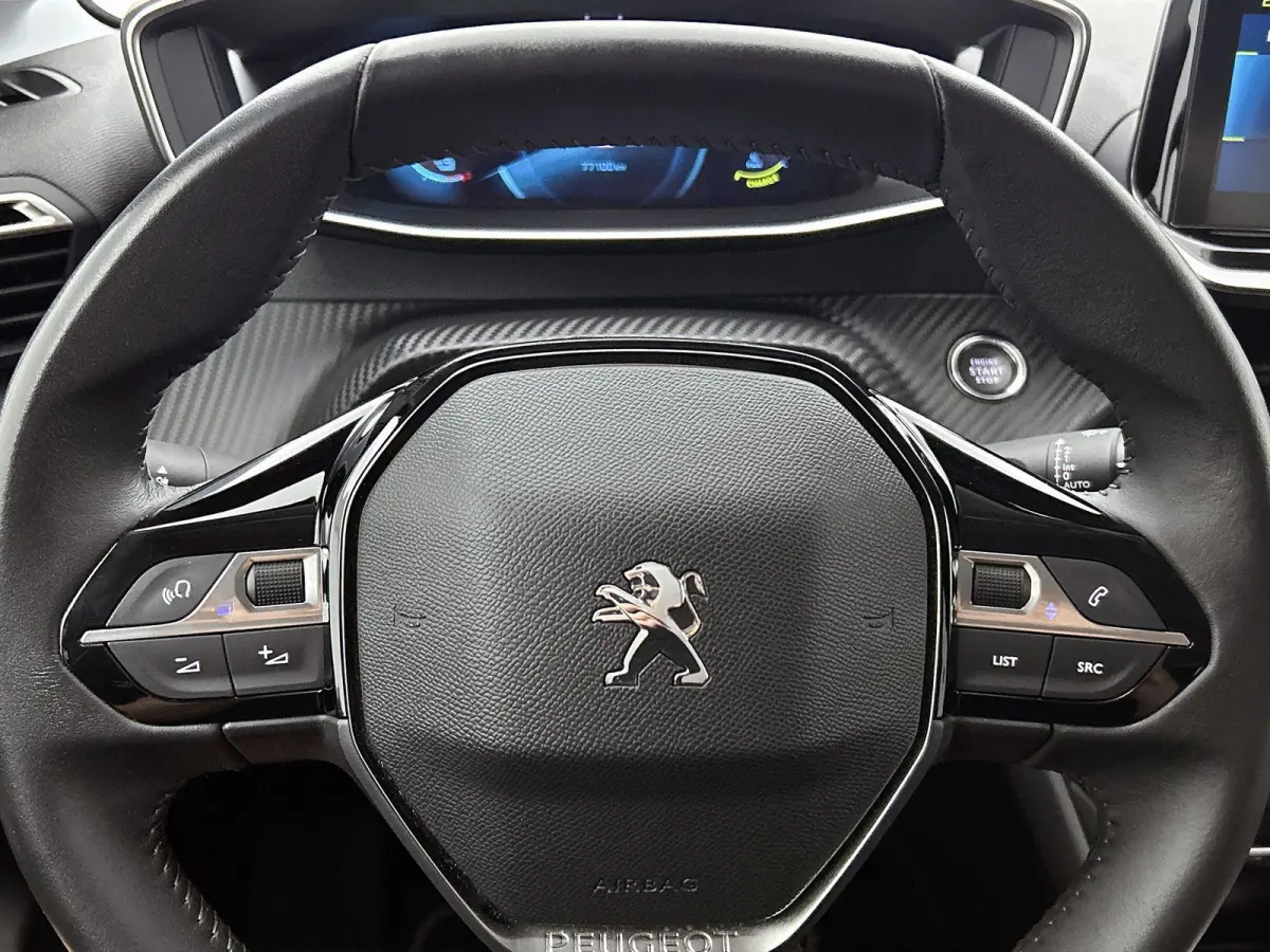 EV Allure Pack 50 kWh | ACCU 98% | Automaat | Camera | Navigatie | Parkeersensoren | Climate control | Apple carplay | Android auto | Privacy glass | Cruise control |