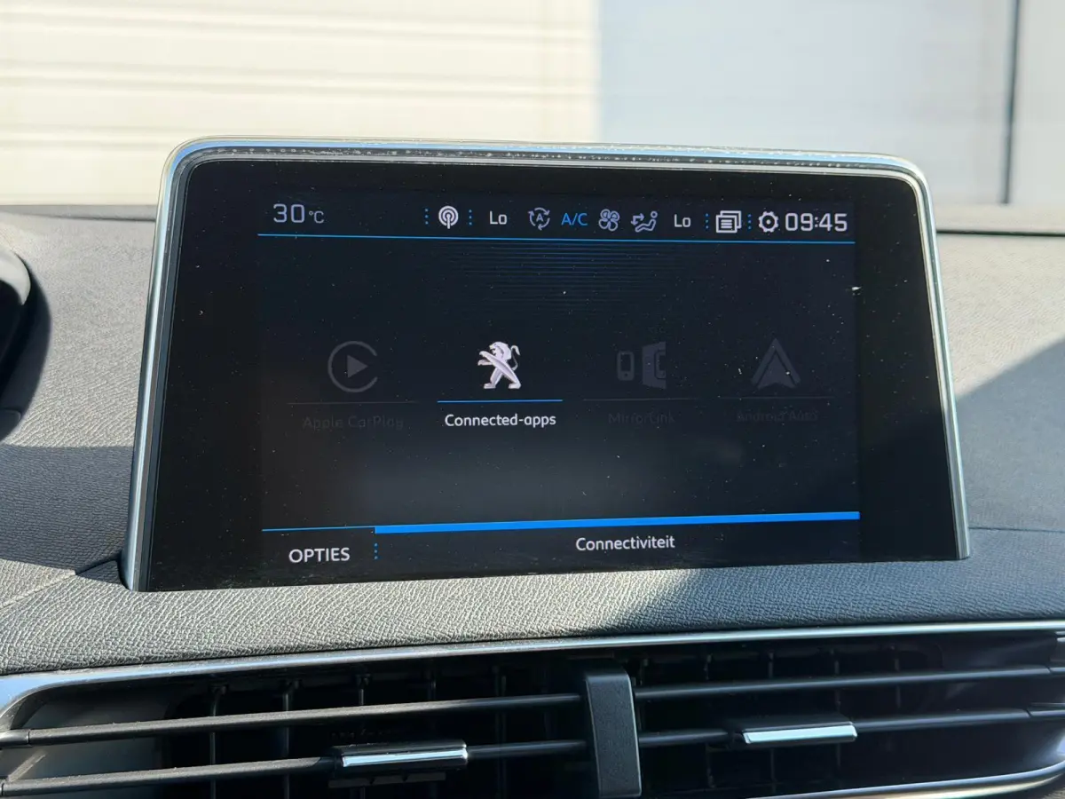 1.6e-THP Allure/CLIMA/AUT/CARPLAY/PARKS/APK/NAP