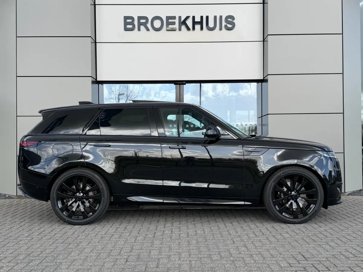 P460e Momentum Edition | Towing Pack | Head-up | 23 inch | Meridian 3D Surround | Black Pack | Pano