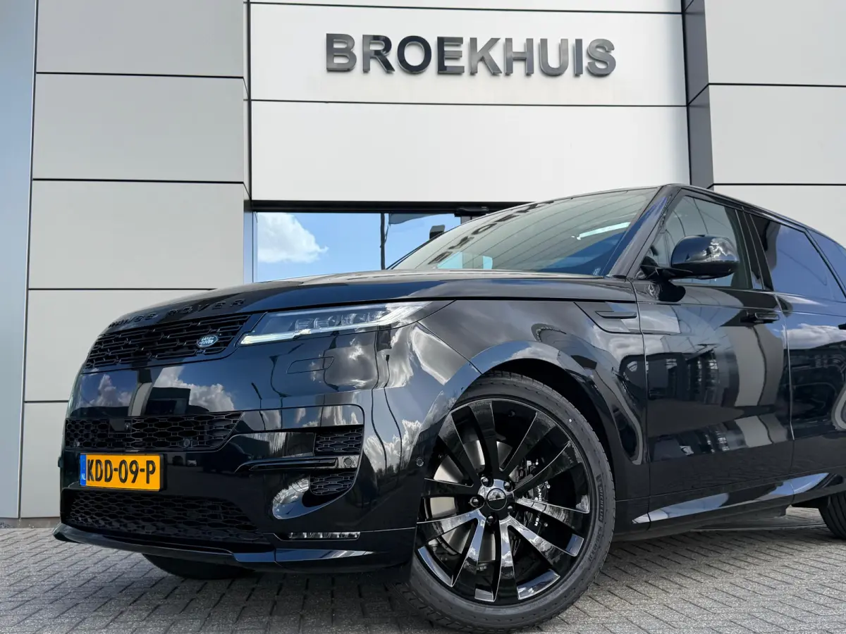 P460e Momentum Edition | Towing Pack | Head-up | 23 inch | Meridian 3D Surround | Black Pack | Pano