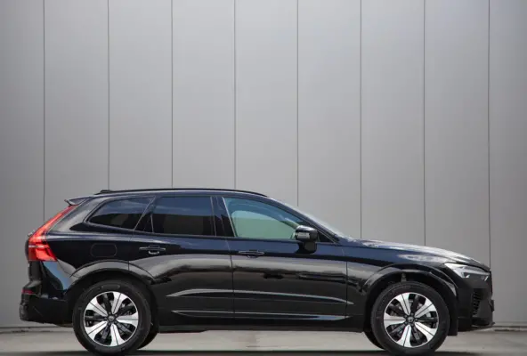 2.0 T6 Plug-in hybrid AWD Plus Dark Panorama|H/K Audio