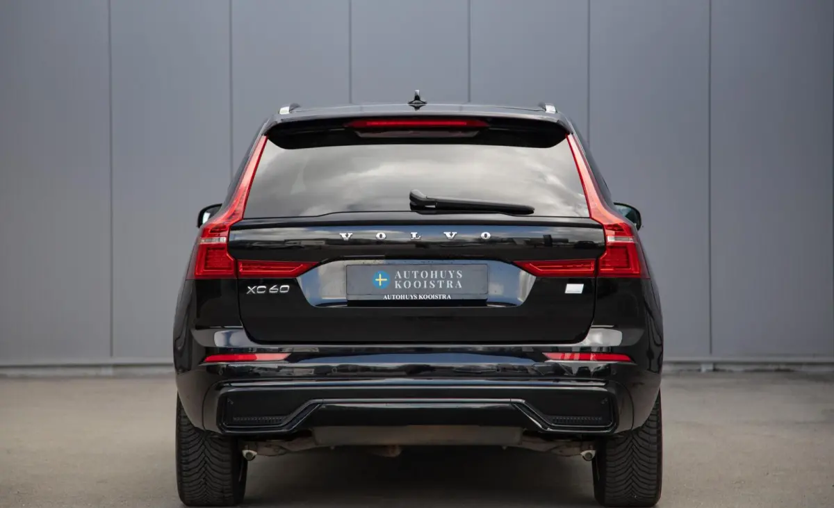 2.0 T6 Plug-in hybrid AWD Plus Dark Panorama|H/K Audio