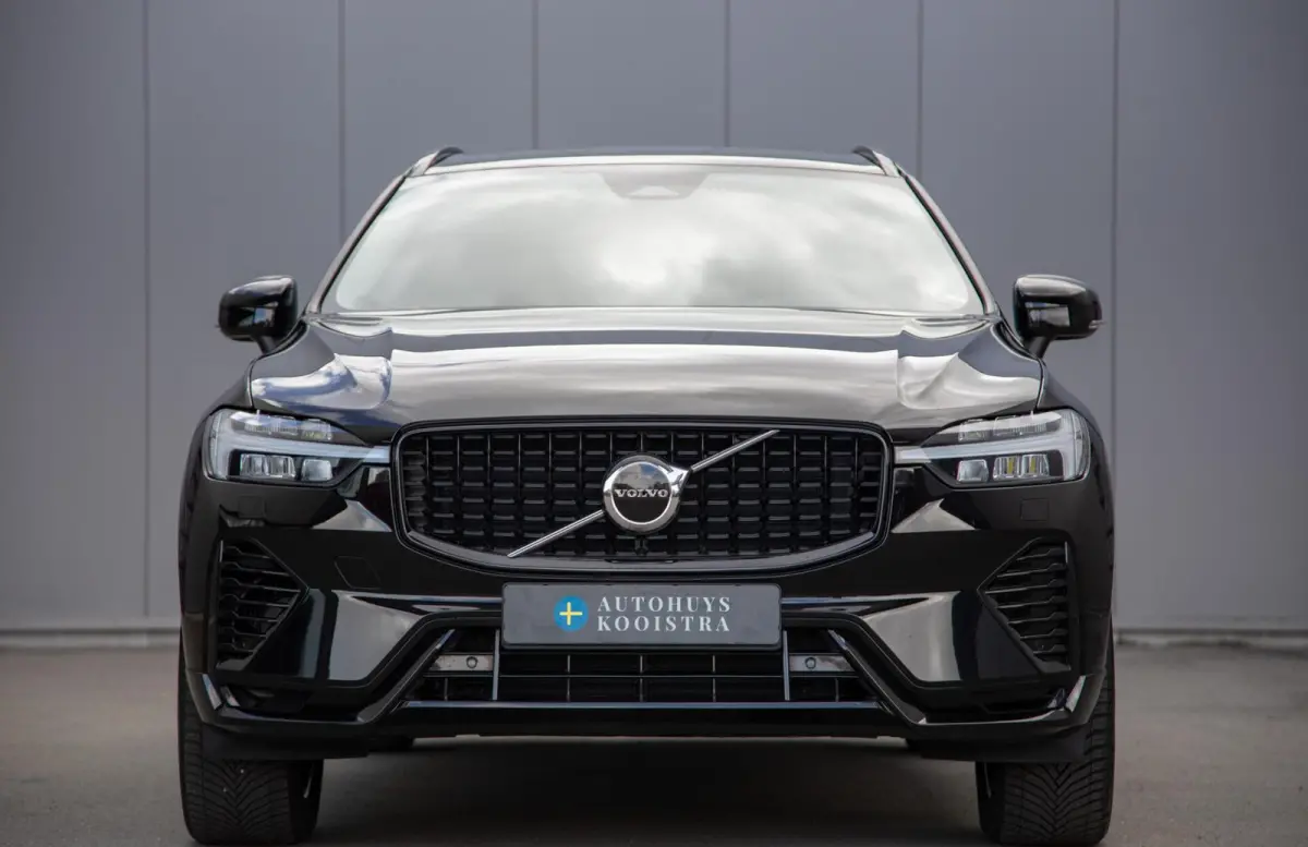 2.0 T6 Plug-in hybrid AWD Plus Dark Panorama|H/K Audio