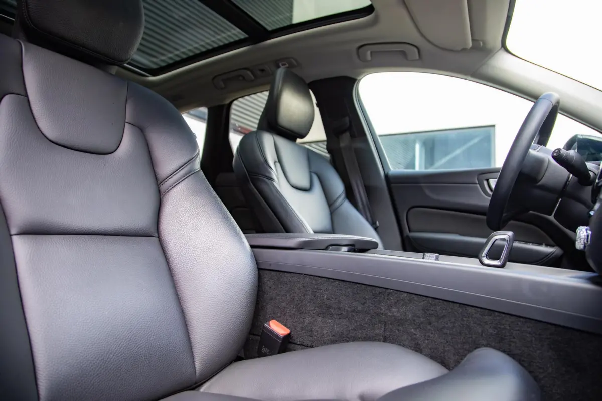 2.0 T6 Plug-in hybrid AWD Plus Dark Panorama|H/K Audio