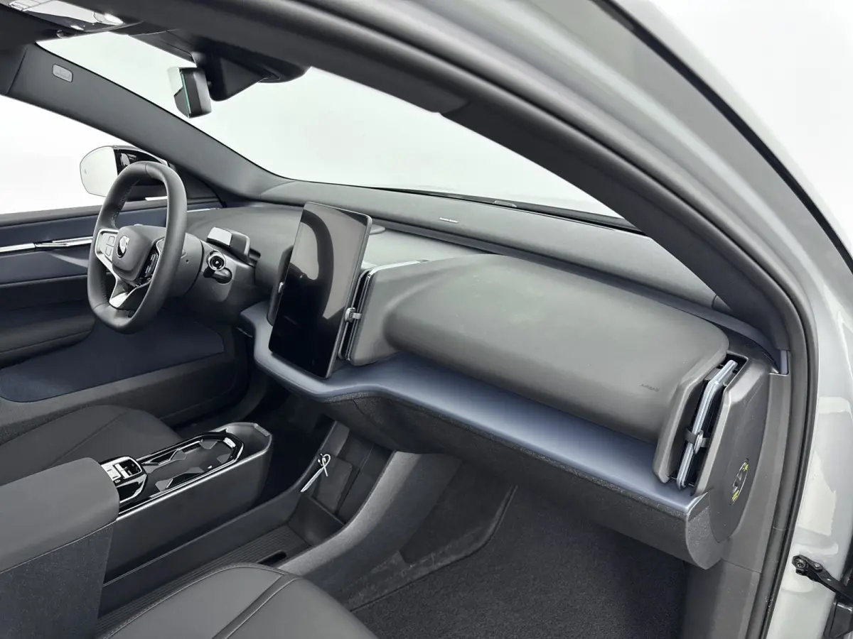 P5 Long Range Ultra Europa 69 kWh | 360° Camera | Google Assistant, Google Maps en Google Play Store | Premium Audio by Harman Kardon
