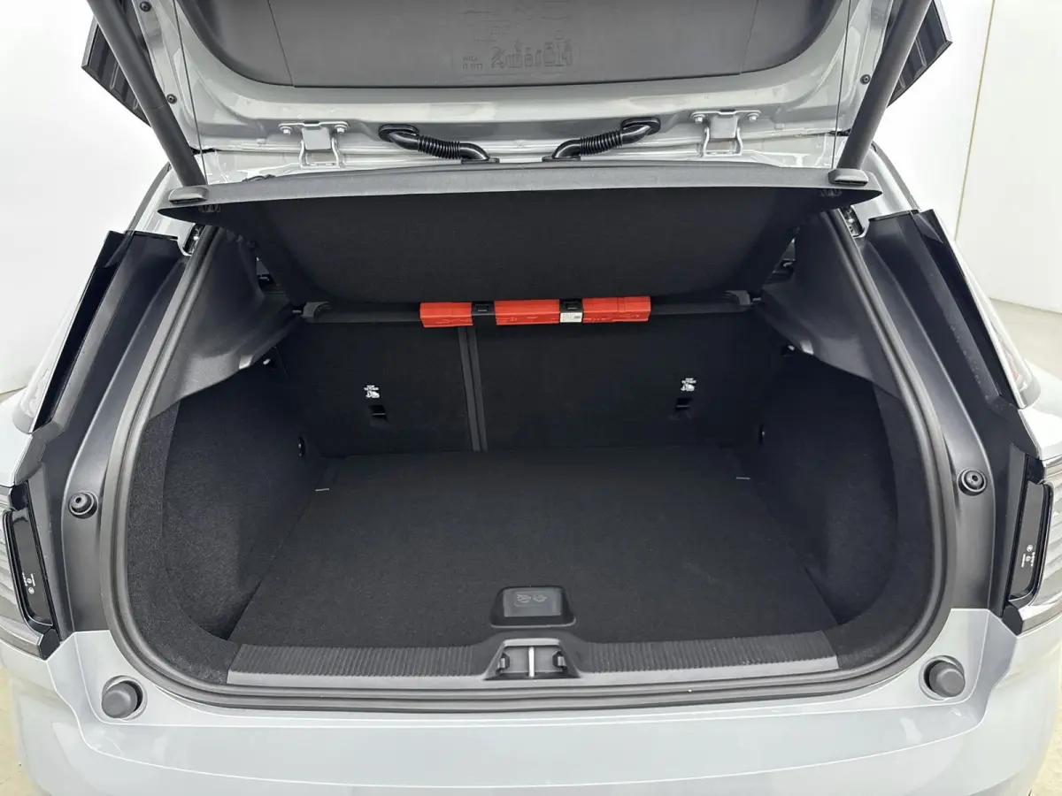 P5 Long Range Ultra Europa 69 kWh | 360° Camera | Google Assistant, Google Maps en Google Play Store | Premium Audio by Harman Kardon