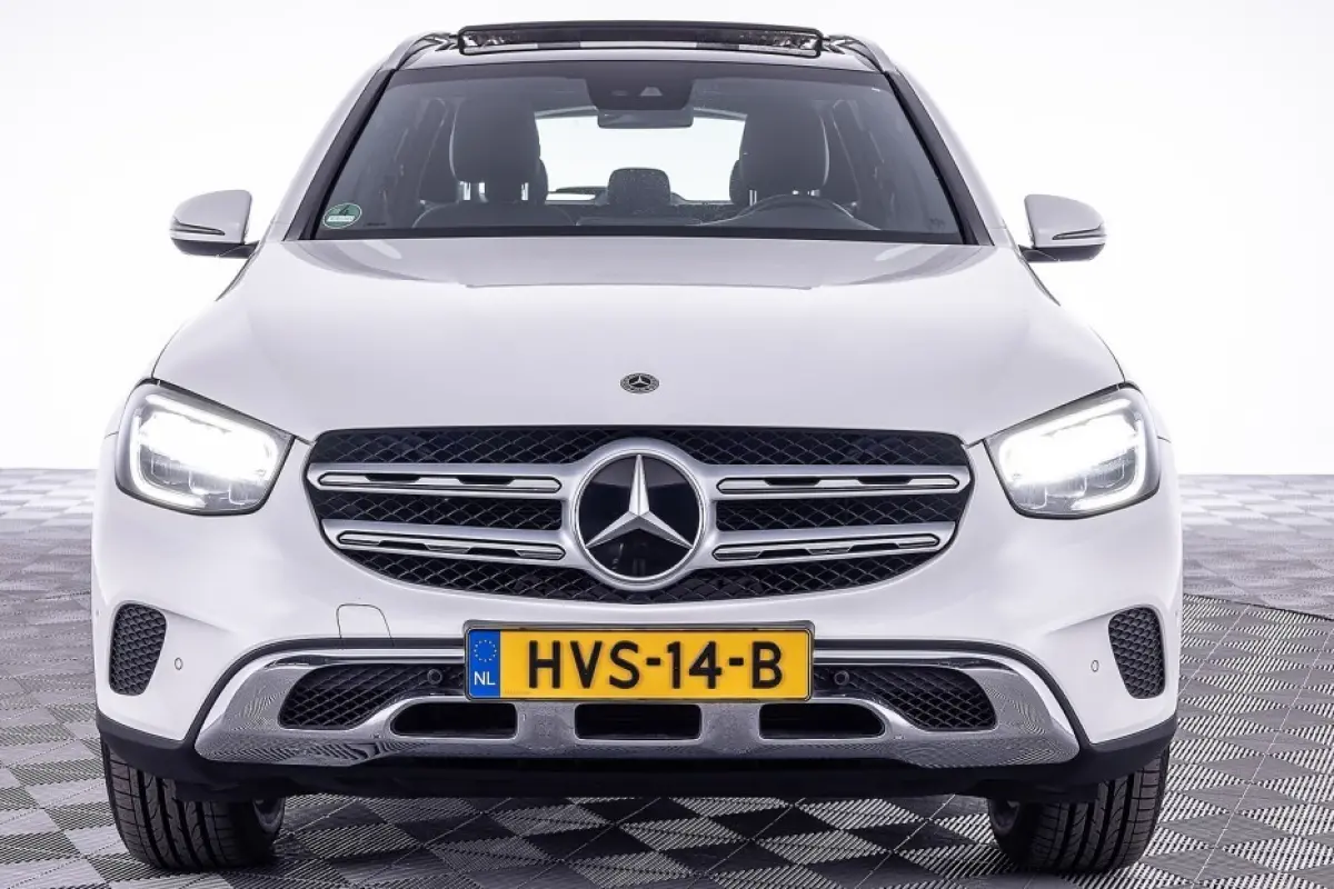 300 de 4MATIC Premium Plus | PANORAMADAK | EL. STOELEN | Full LED | SOH 98.8% PHEV Plug-in Hybrid DIESEL *2000kg trekgewicht*