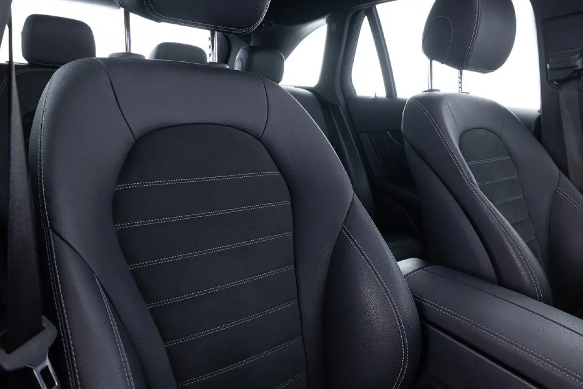 300 de 4MATIC Premium Plus | PANORAMADAK | EL. STOELEN | Full LED | SOH 98.8% PHEV Plug-in Hybrid DIESEL *2000kg trekgewicht*