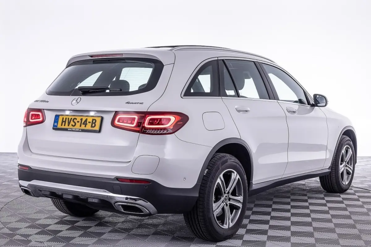 300 de 4MATIC Premium Plus | PANORAMADAK | EL. STOELEN | Full LED | SOH 98.8% PHEV Plug-in Hybrid DIESEL *2000kg trekgewicht*