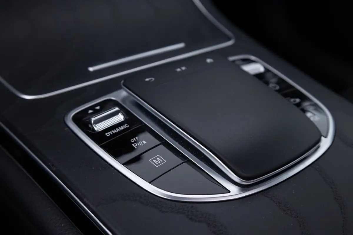 300 de 4MATIC Premium Plus | PANORAMADAK | EL. STOELEN | Full LED | SOH 98.8% PHEV Plug-in Hybrid DIESEL *2000kg trekgewicht*