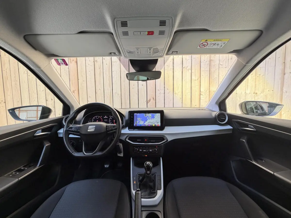 1.0 TSI Style Business Intense Adaptieve Cruise control | Climate control | Full-link smartphone intergratie | Navigatiesysteem | Lichtmetalen velgen | Achteruitrijcamera
