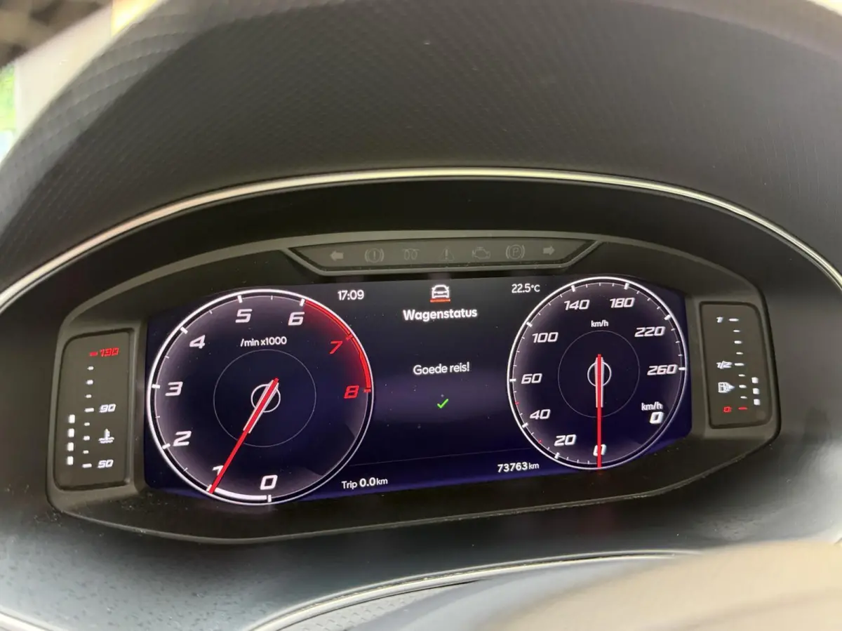 1.0 TSI Style Business Intense Adaptieve Cruise control | Climate control | Full-link smartphone intergratie | Navigatiesysteem | Lichtmetalen velgen | Achteruitrijcamera
