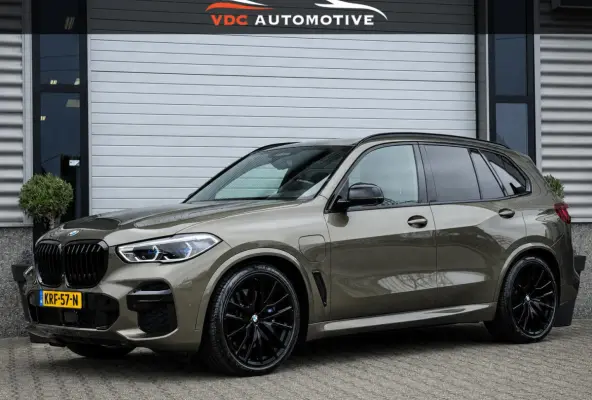 xDrive45e m Sport Manhattan | Trekhaak | Laser | Comfort Access | 22 " Zwart | HeadUp | DealerOnderhouden | BTW | Onderhoudscontract | 93% Accucapaciteit SOH