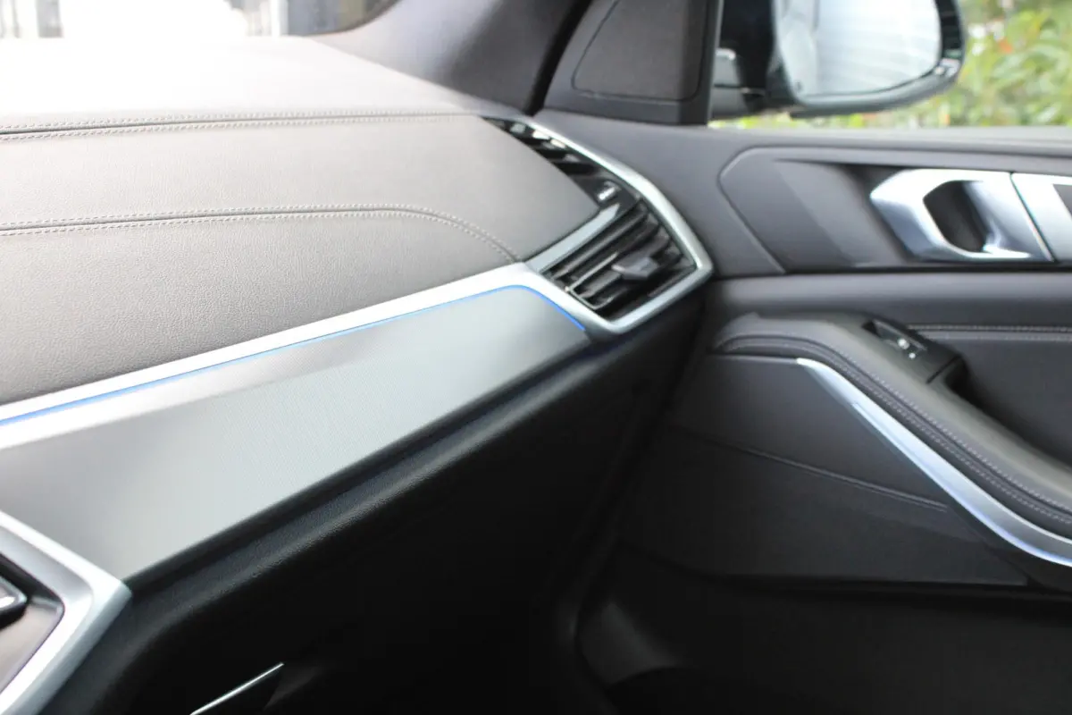 xDrive45e m Sport Manhattan | Trekhaak | Laser | Comfort Access | 22 " Zwart | HeadUp | DealerOnderhouden | BTW | Onderhoudscontract | 93% Accucapaciteit SOH