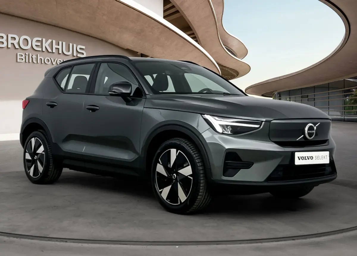 Single Motor Extended Range Plus Europa 82 kWh | 19 inch LM | Harman/Kardon | PDC V+A en Camera | Elektrische stoelbediening met geheugen | Stoel + Stuur verwarming | Warmtepomp | BLIS |