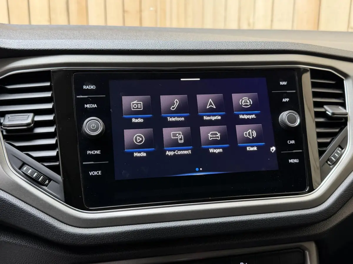 1.5 TSI Style Business Automaat | Climate control | Adaptieve cruise control | Achteruitrijcamera | Getint glas | LED verlichting | Apple CarPlay/Android Auto | Parkeersensoren voor en achte