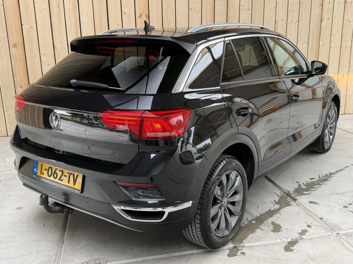 1.5 TSI Style Business Automaat | Climate control | Adaptieve cruise control | Achteruitrijcamera | Getint glas | LED verlichting | Apple CarPlay/Android Auto | Parkeersensoren voor en achte