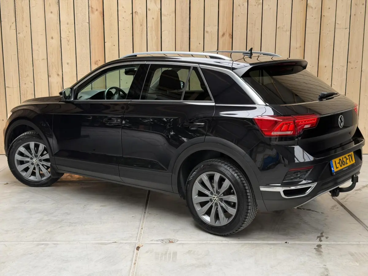 1.5 TSI Style Business Automaat | Climate control | Adaptieve cruise control | Achteruitrijcamera | Getint glas | LED verlichting | Apple CarPlay/Android Auto | Parkeersensoren voor en achte
