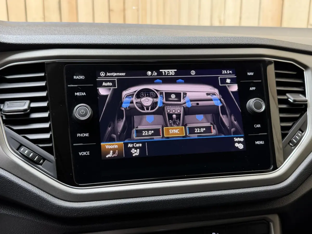 1.5 TSI Style Business Automaat | Climate control | Adaptieve cruise control | Achteruitrijcamera | Getint glas | LED verlichting | Apple CarPlay/Android Auto | Parkeersensoren voor en achte