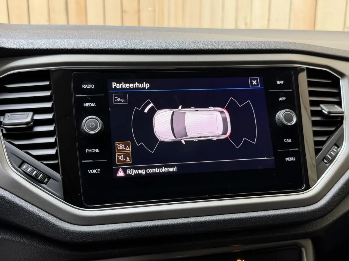 1.5 TSI Style Business Automaat | Climate control | Adaptieve cruise control | Achteruitrijcamera | Getint glas | LED verlichting | Apple CarPlay/Android Auto | Parkeersensoren voor en achte