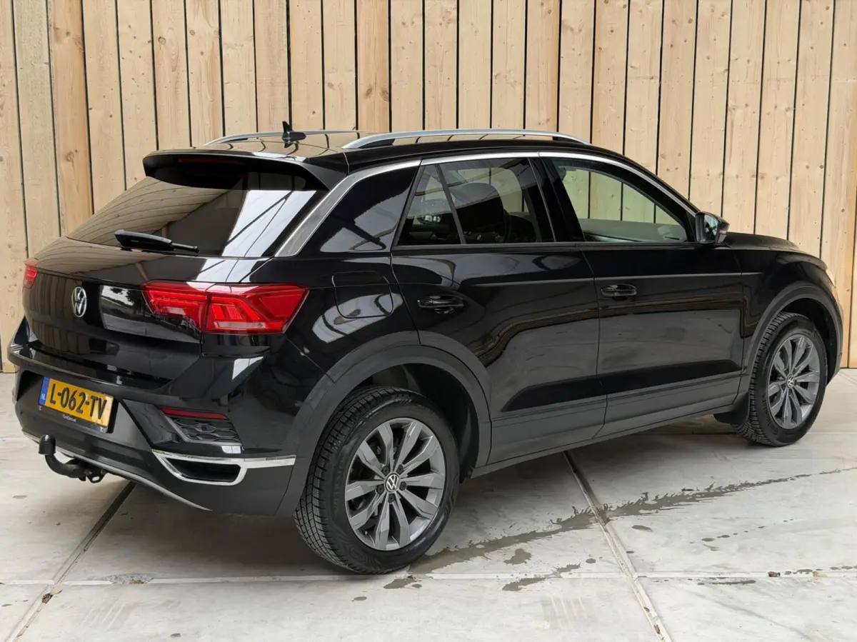 1.5 TSI Style Business Automaat | Climate control | Adaptieve cruise control | Achteruitrijcamera | Getint glas | LED verlichting | Apple CarPlay/Android Auto | Parkeersensoren voor en achte