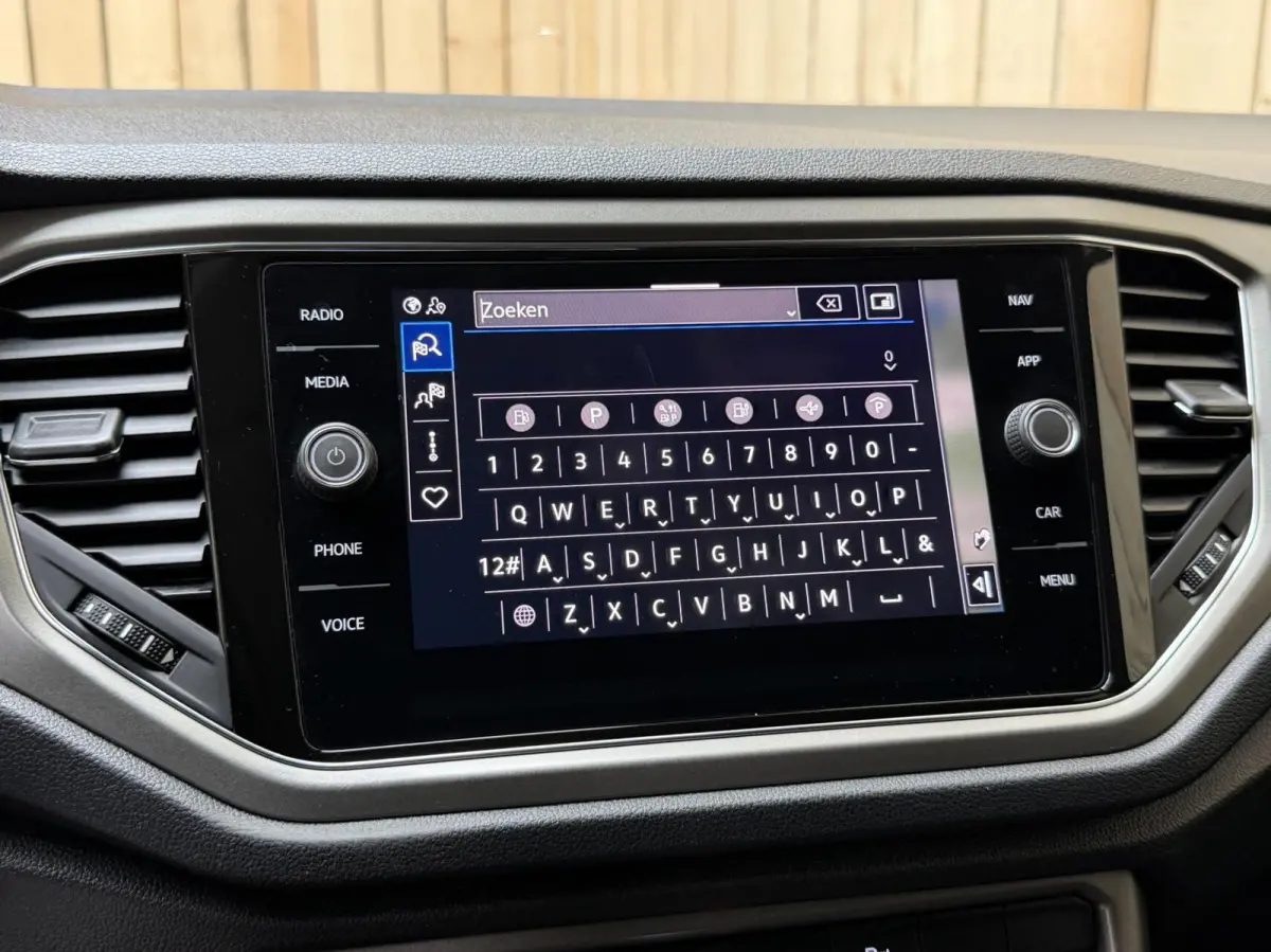 1.5 TSI Style Business Automaat | Climate control | Adaptieve cruise control | Achteruitrijcamera | Getint glas | LED verlichting | Apple CarPlay/Android Auto | Parkeersensoren voor en achte