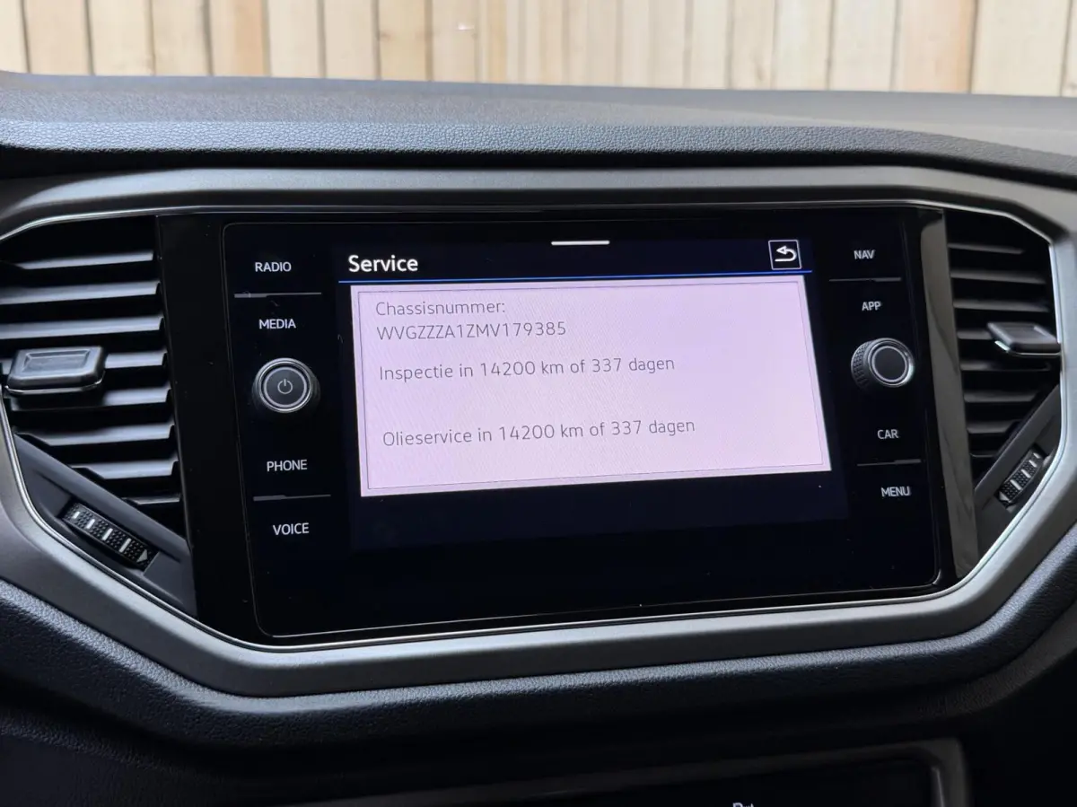 1.5 TSI Style Business Automaat | Climate control | Adaptieve cruise control | Achteruitrijcamera | Getint glas | LED verlichting | Apple CarPlay/Android Auto | Parkeersensoren voor en achte