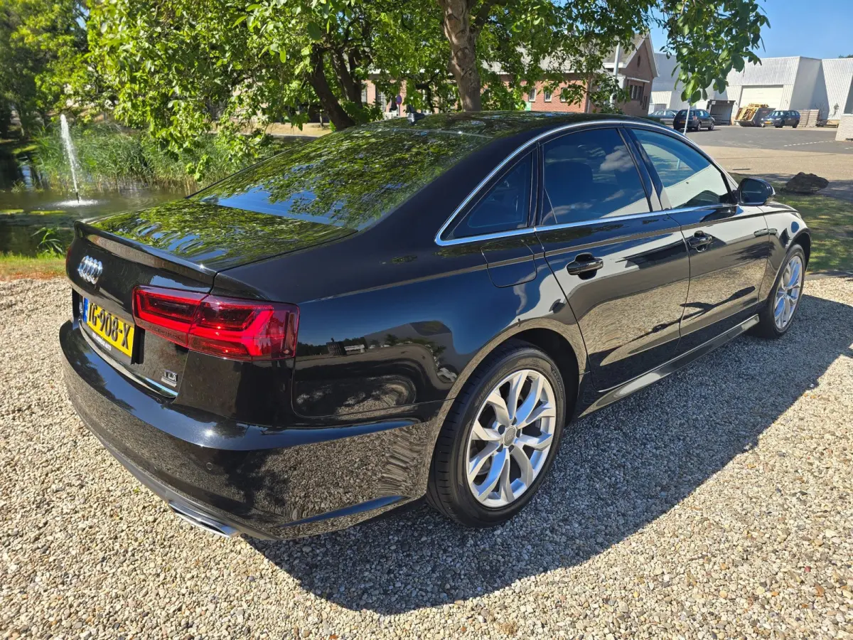 2.0 TDI ultra Advance Automaat, Airco, Navi, Trekhaak