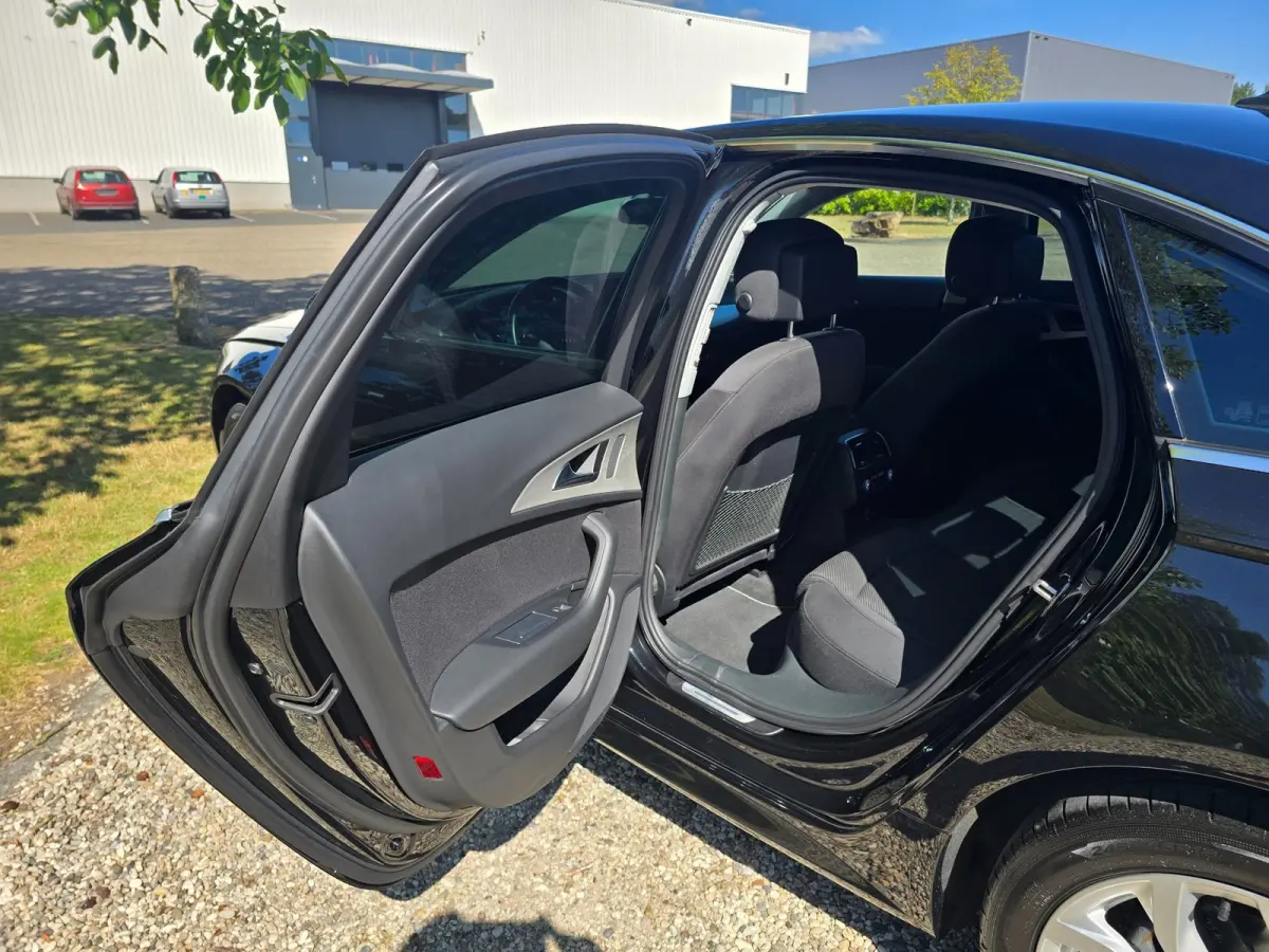 2.0 TDI ultra Advance Automaat, Airco, Navi, Trekhaak