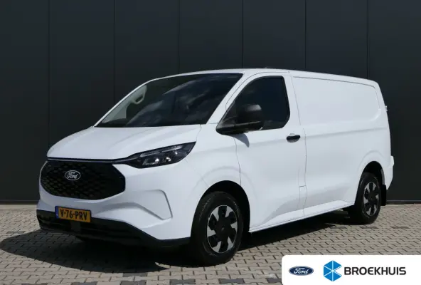 320 L1H1 Trend 71 kWh | 218pk | Camera | CarPlay/Android Auto | Bijrijders Bank | Stoel/Stuur Verwarming | LED | Voorruit Verwarming