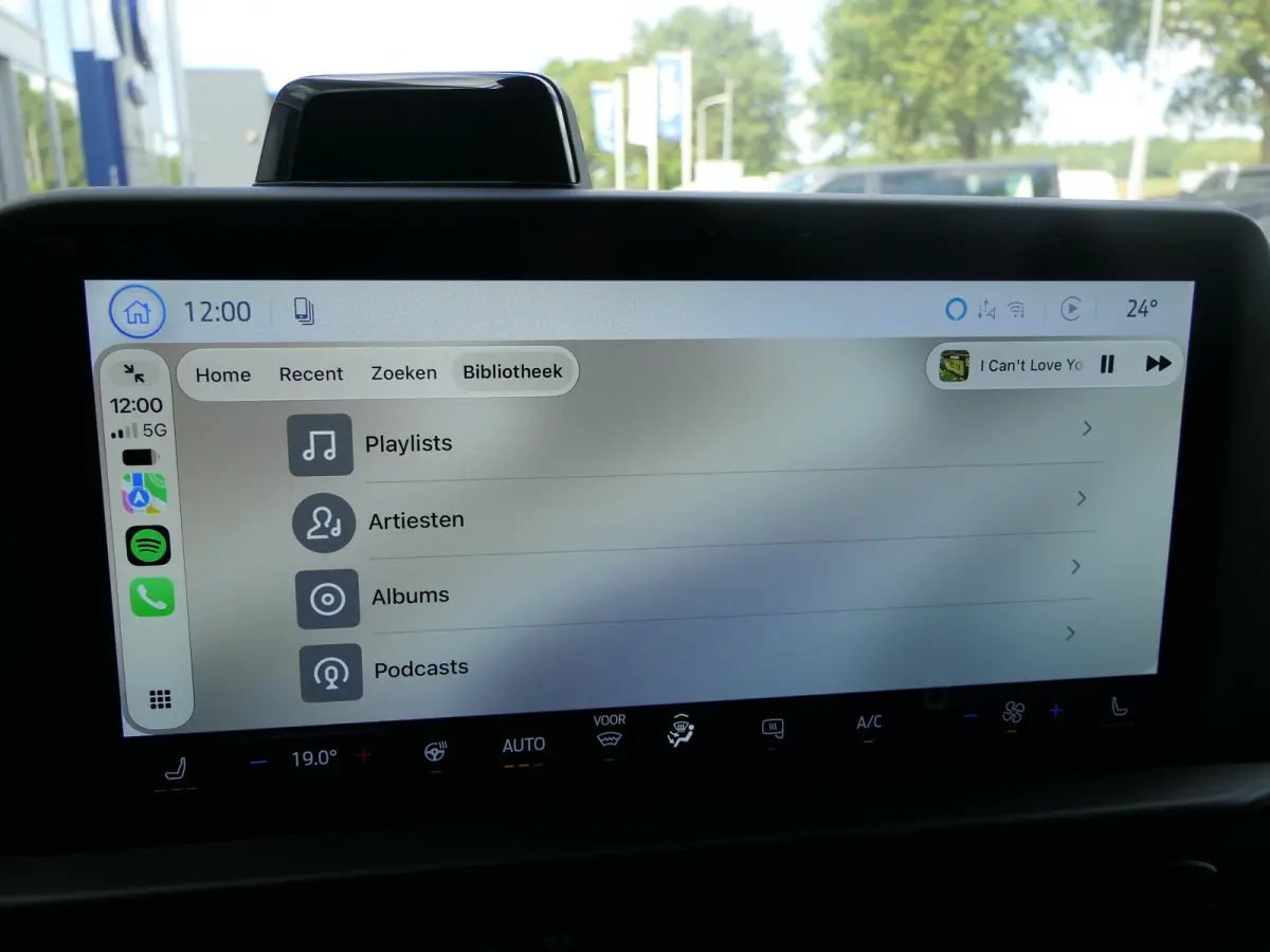 320 L1H1 Trend 71 kWh | 218pk | Camera | CarPlay/Android Auto | Bijrijders Bank | Stoel/Stuur Verwarming | LED | Voorruit Verwarming