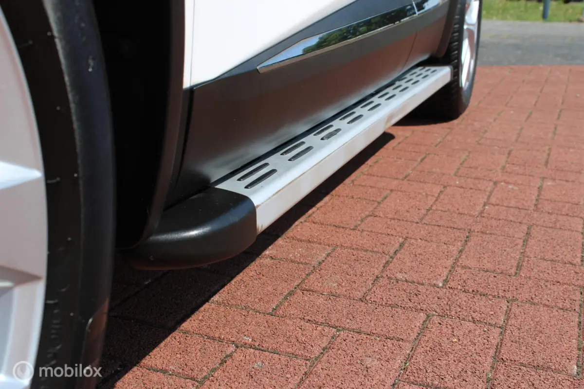 1.0 TCe 90 Intens, Wit metallic, Zwart dak, Donker glas, Navi, Clima, Stoelverwarming, Trekhaak, Pdc voor + achter + camera
