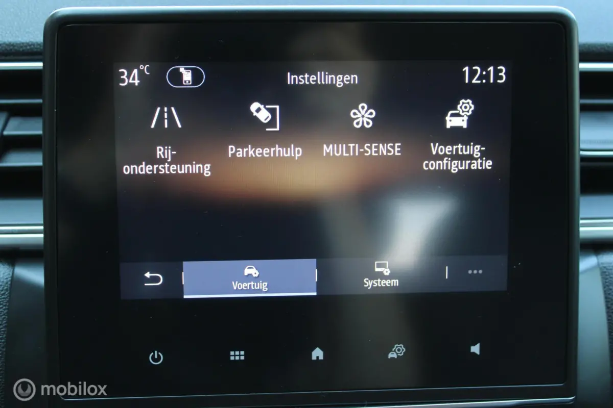 1.0 TCe 90 Intens, Wit metallic, Zwart dak, Donker glas, Navi, Clima, Stoelverwarming, Trekhaak, Pdc voor + achter + camera