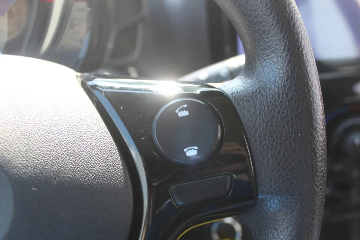 1.0 VVT-i x-fun Android auto l Apple carplay/ Android auto l  Navigatie l Achteruitrijcamera l Parkeersensor voor