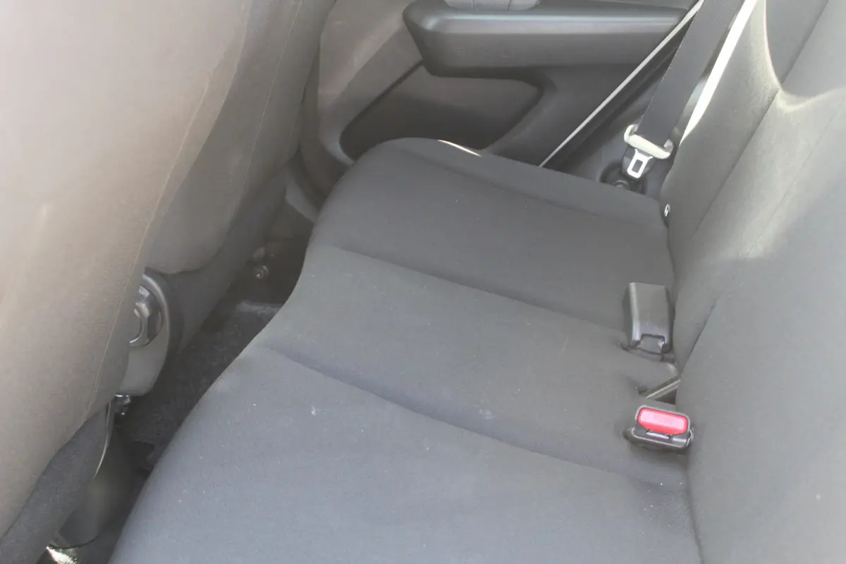 1.0 VVT-i x-fun Android auto l Apple carplay/ Android auto l  Navigatie l Achteruitrijcamera l Parkeersensor voor