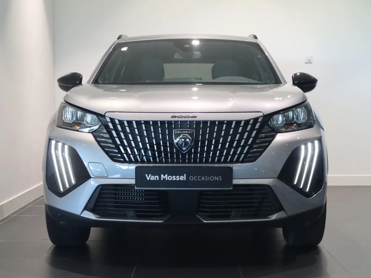 145 Allure | Automaat | Navigatie | Draadloos laden | Parkeerhulp | Cruise Control | Apple Carplay/Android Auto