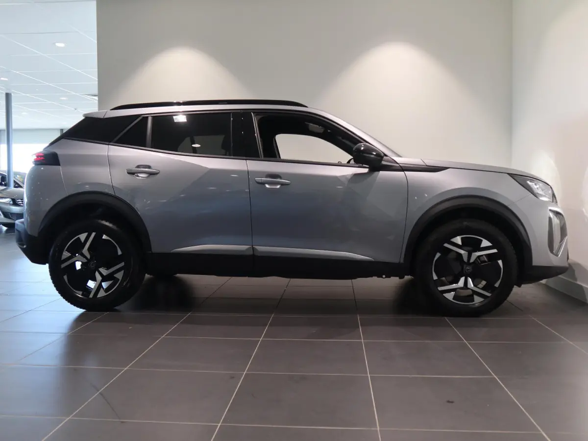 145 Allure | Automaat | Navigatie | Draadloos laden | Parkeerhulp | Cruise Control | Apple Carplay/Android Auto