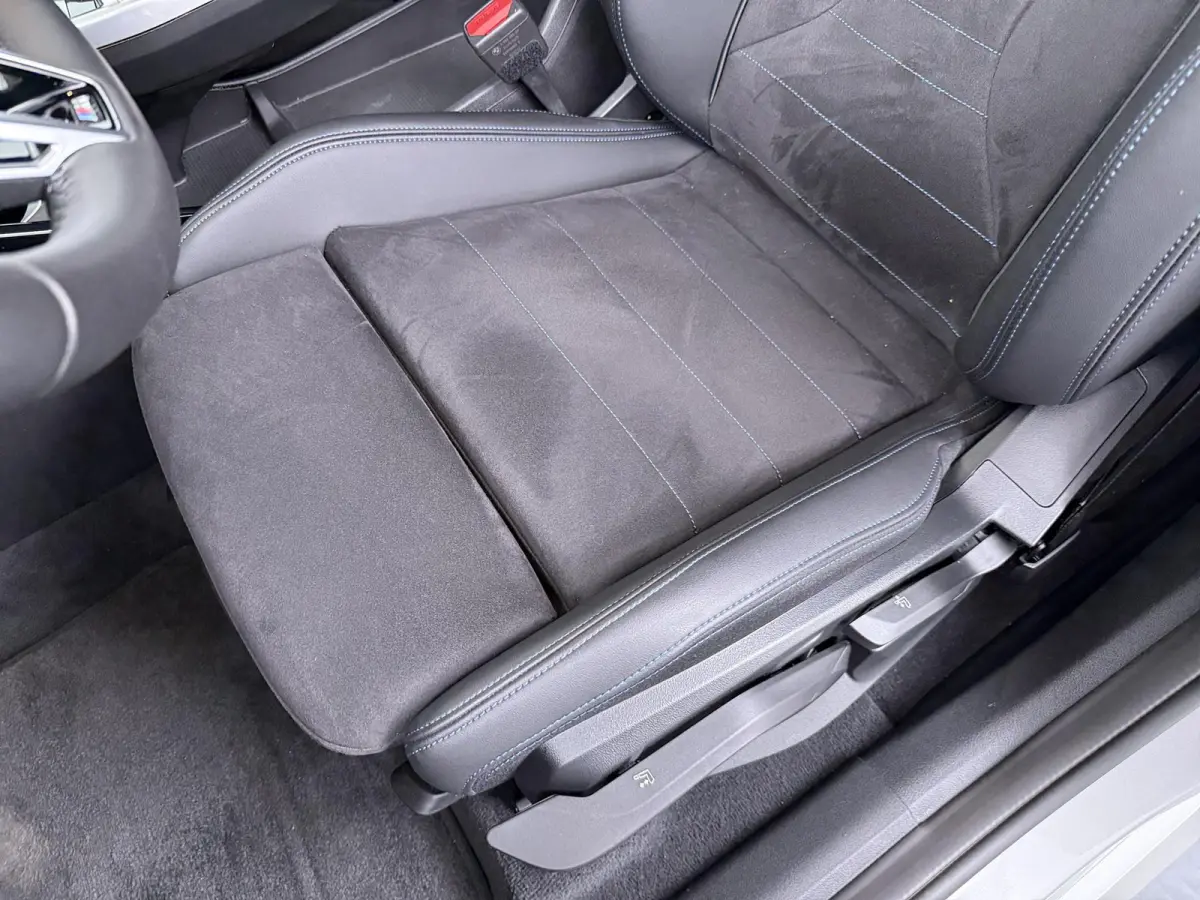 xDrive25e M Sport | Camera | 19" M Dubbelspaak | Stoelverwarming | Navigatiesysteem | Parkeersensoren voor en achter | SoH 100%