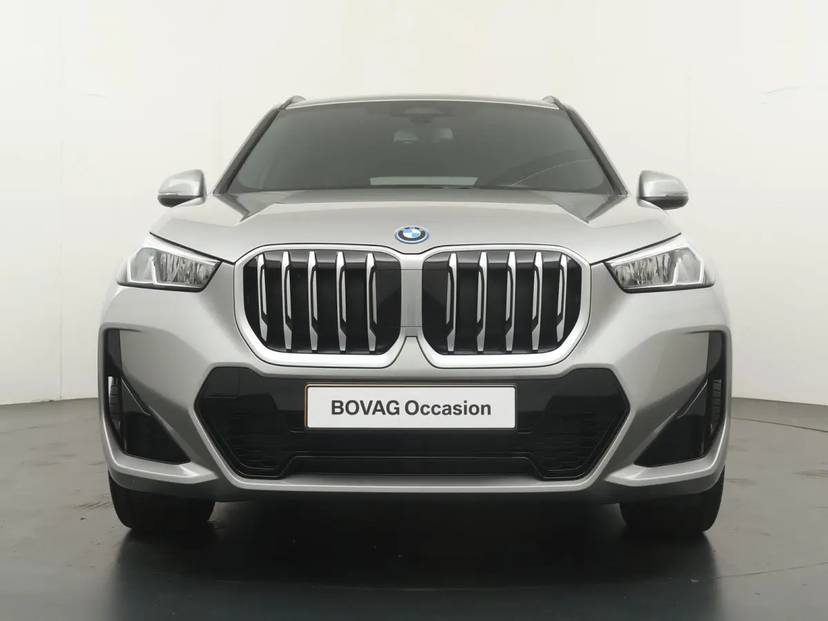 xDrive25e M Sport | Camera | 19" M Dubbelspaak | Stoelverwarming | Navigatiesysteem | Parkeersensoren voor en achter | SoH 100%