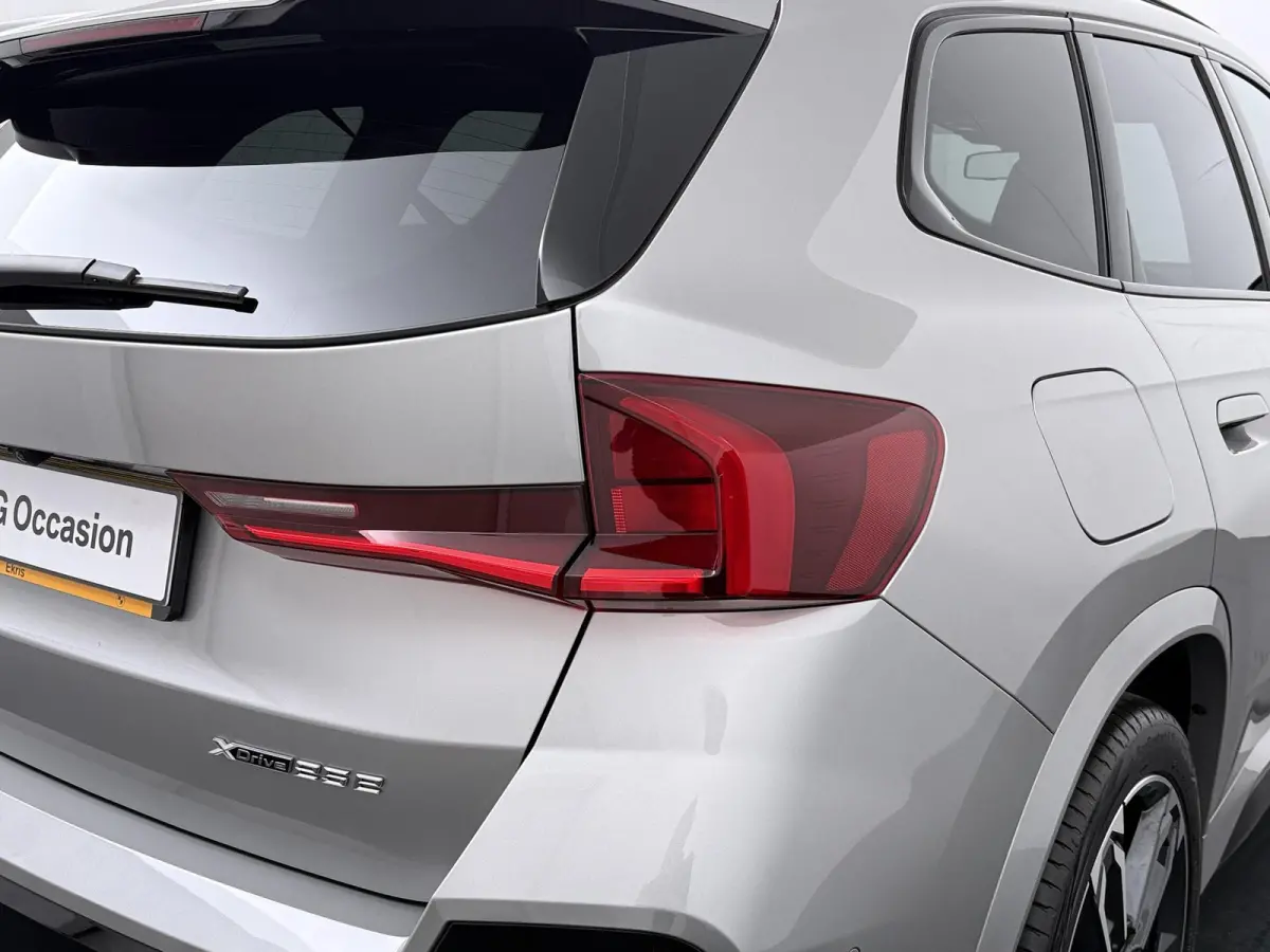 xDrive25e M Sport | Camera | 19" M Dubbelspaak | Stoelverwarming | Navigatiesysteem | Parkeersensoren voor en achter | SoH 100%